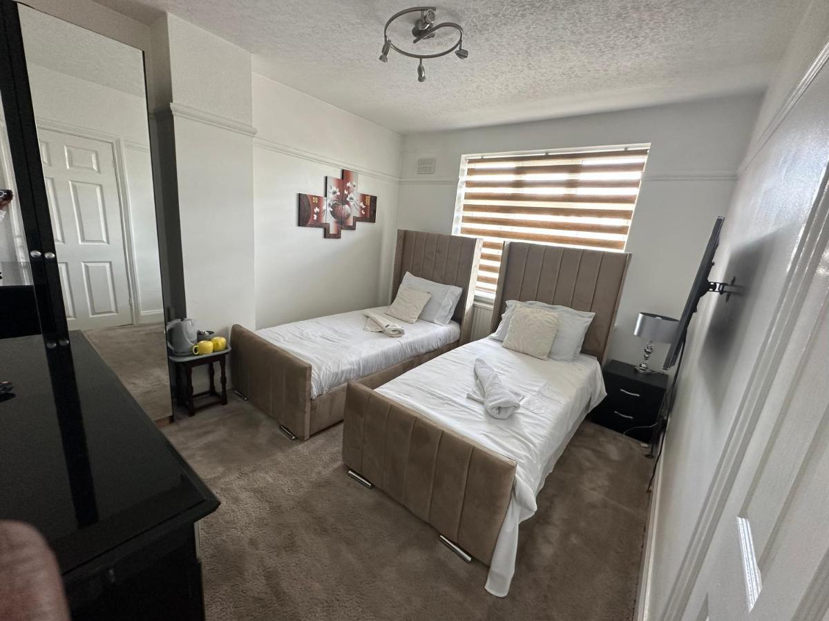 Sheri'S Home Away لندن المظهر الخارجي الصورة